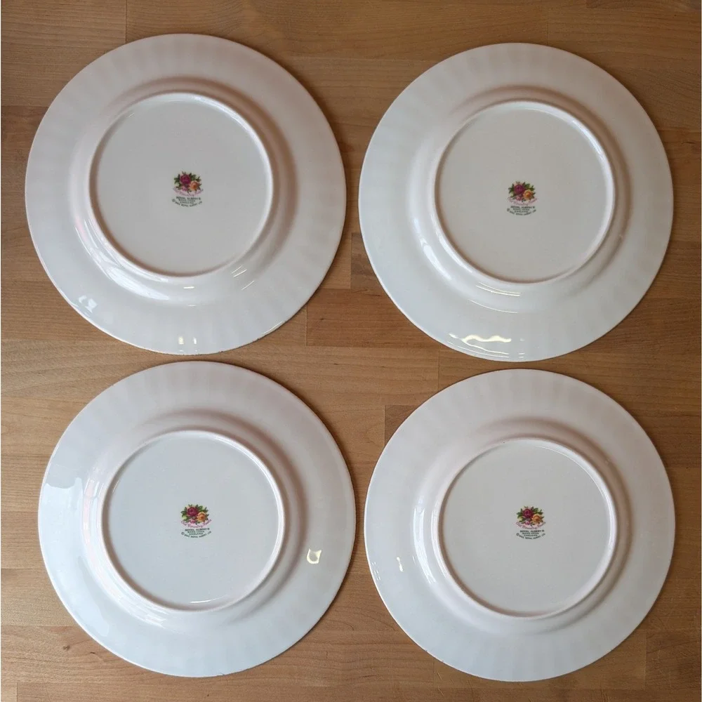 Royal Albert Old Country Roses 12pc Set Service for 4 Dinner Salad Saucer Plates
